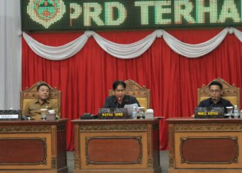 Lima fraksi DPRD Sampaikan Pendapat Akhir Laporan Banggar Terhadap KUA-PPAS 2024