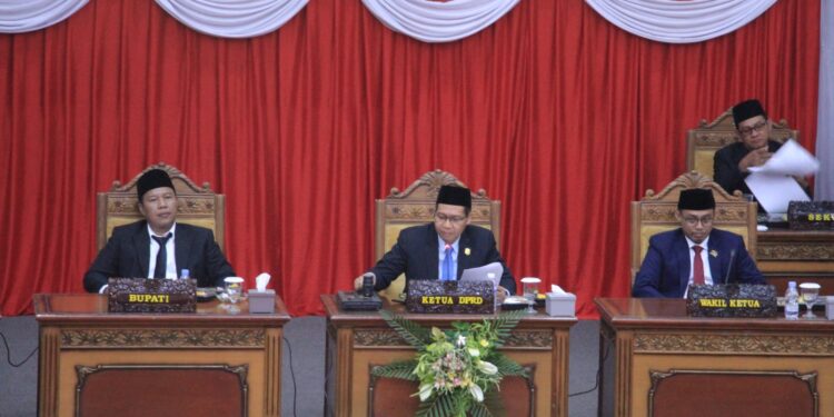 DPRD Tanjab Timur Gelar Paripurna Mendengarkan Pidato Kenegaraan Presiden RI Joko Widodo : Kita Bisa Raih Indonesia Emas 2045