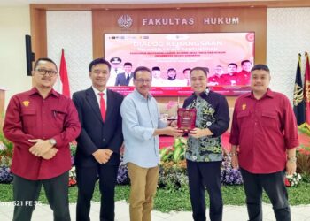 IKA FH Unesa Gelar Pelantikan dan Dialog Kebangsaan Membawa Semangat Kolaborasi, Sinergi, Harmoni