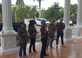 AWaSI Jambi Gelar Aksi Unjuk Rasa Di Dinas PUPR Tebo, Tuntut Keterbukaan Informasi Publik