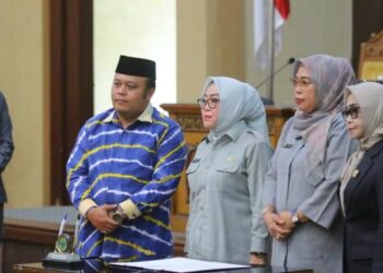 DPRD Kabupaten Tanjung Jabung Timur (Tanjabtim), umumkan pemberhentian Bupati – Wabup hasil pilkada serentak tahun 2020.