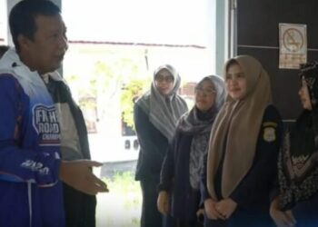 Bupati Romi Tinjau Langsung Kantor Camat Kuala Jambi yang Rusak
