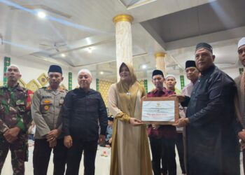 BUPATI DAN WAKIL BUPATI TANJUNG JABUNG TUMUR SAFARI RAMADHAN KECAMATAN MENDAHARA ULU