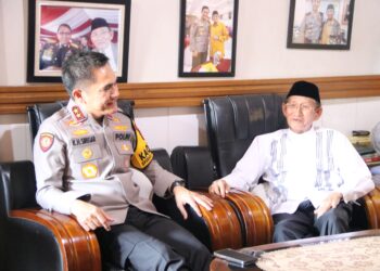 Jalin Silahturahmi, Kapolda Jambi Kunjungi Tokoh Masyarakat Dr.H.Umar Yusuf, M.Hi