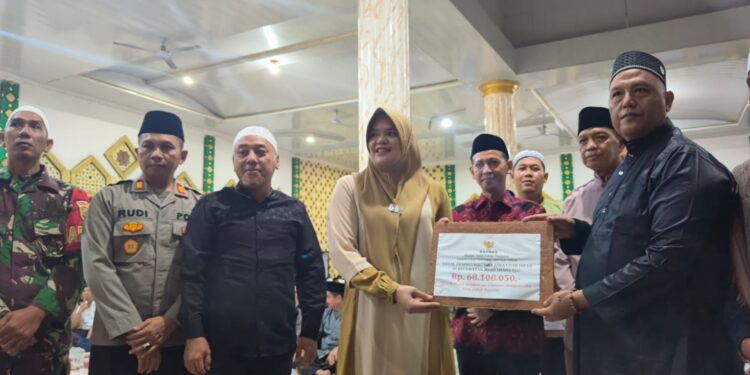 Bupati dan Wabup Tanjabtim Safari Ramadhan ke Mendahara Ulu