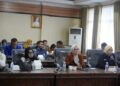 Dewan Perwakilan Rakyat Daerah (DPRD) Kabupaten Tanjung Jabung Timur menggelar Rapat Dengar Pendapat (RDP) bersama sejumlah Organisasi Perangkat Daerah (OPD), Senin (20/4/2026), di Ruang Serba Guna DPRD.