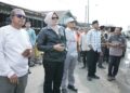 Bupati Tanjung Jabung Timur (Tanjabtim), Dillah Hikmah Sari, meninjau lokasi Kebakaran di Pasar Blok D