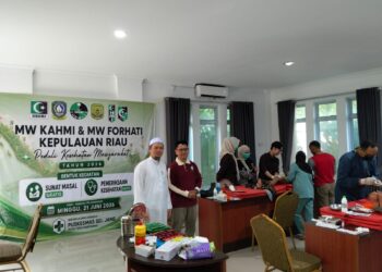 Masyarakat Antusias dengan Program KAHMI Kepri Peduli Kesehatan Masyarakat
