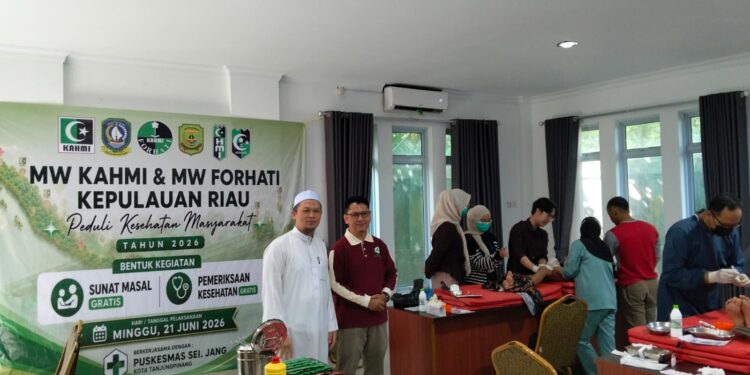 Masyarakat Antusias dengan Program KAHMI Kepri Peduli Kesehatan Masyarakat